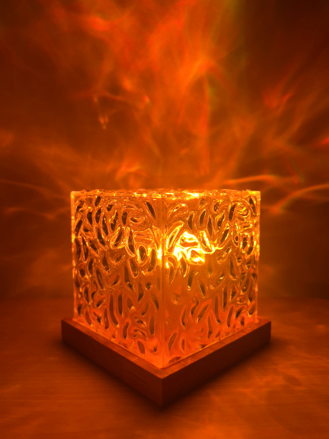 Ocean Aurora Lamp with Remote – 16 Ocean Wave Colors Lamp