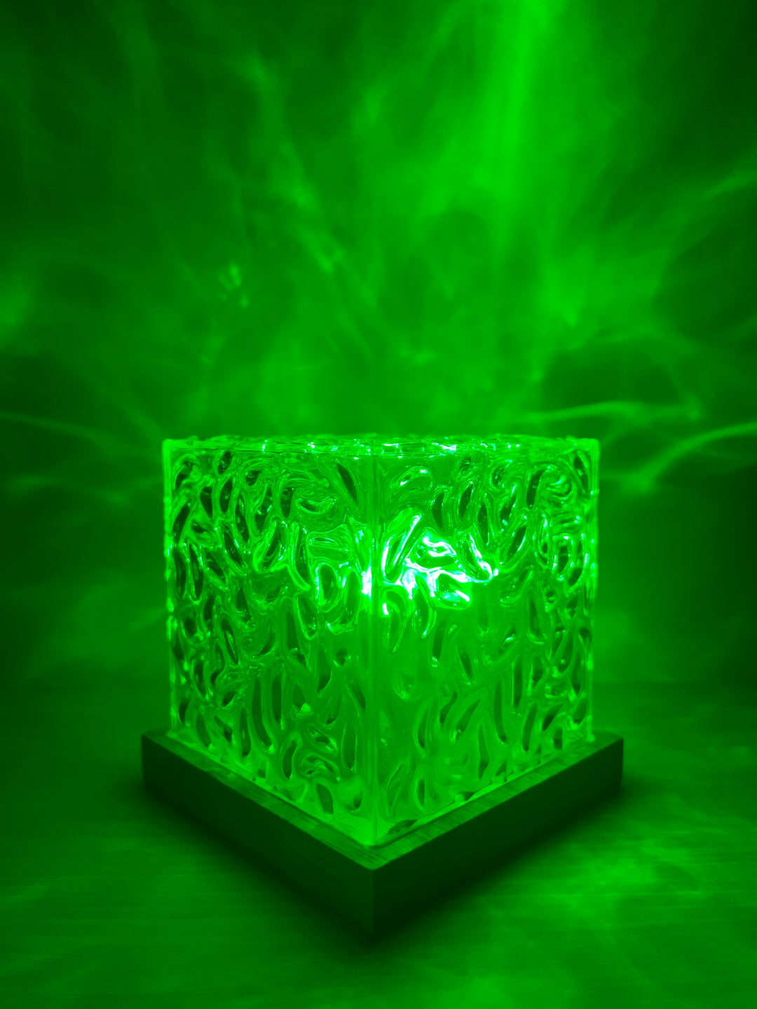 Ocean Aurora Lamp with Remote – 16 Ocean Wave Colors Lamp